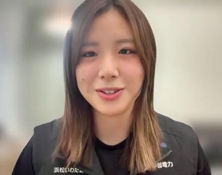 　オンラインで取材に応じるスノーボード女子の三木つばき＝２０日