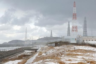 　新潟県の東京電力柏崎刈羽原発＝２１日午前