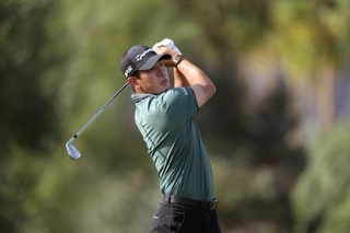 　アメリカン・エキスプレス第１ラウンドでプレーする中島啓太＝２２日、米カリフォルニア州ラキンタ（ＡＰ＝共同）