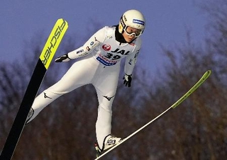 　４位に入った丸山希の飛躍＝大倉山