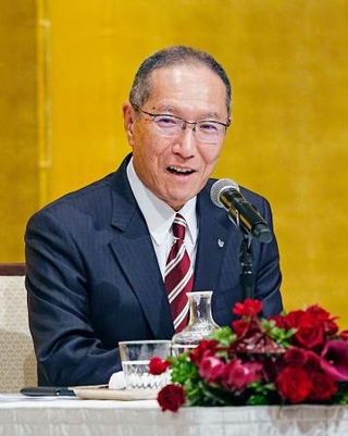 　社長就任が決まり、記者会見するキヤノンの小川一登副社長＝２９日午後、東京都内のホテル