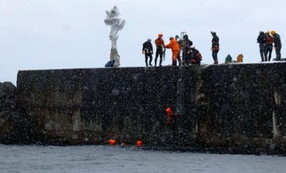 　北海道せたな町で続く捜索活動＝３０日午前