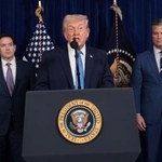 　ベネズエラへの大規模な攻撃などについて話すトランプ米大統領＝３日、米フロリダ州パームビーチ（ロイター＝共同）