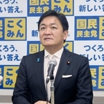 　記者会見する国民民主党の玉木代表＝４日午前、三重県伊勢市