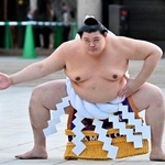 　奉納土俵入りを披露する横綱大の里＝６日、東京・明治神宮