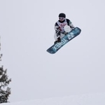 　スノーボードＷ杯、スロープスタイル第１戦の予選での木村葵来＝８日、米コロラド州スノーマス（ゲッティ＝共同）
