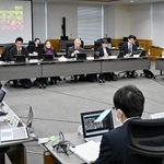 　文科省で開かれた文化審議会小委員会＝９日午後、東京都千代田区