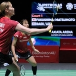 　マレーシア・オープン準決勝で韓国ペアと対戦する福島由紀（右）、松本麻佑組＝１０日、クアラルンプール（ゲッティ＝共同）