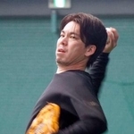 　キャッチボールする楽天・前田健＝沖縄県内