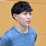 　取材に応じる星稜高の清水空跳＝１３日、味の素ナショナルトレーニングセンター