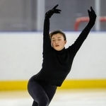 　公開練習で調整するフィギュアスケート女子の坂本花織＝神戸市中央区