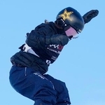 　スロープスタイル女子予選１回目の岩渕麗楽＝ラークス（共同）