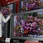 　２００５年９月、ソニーが発表した新しいブランド「ブラビア」の４６インチ液晶テレビ＝東京都港区のホテル