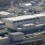 　新潟県の東京電力柏崎刈羽原発の６号機（中央）＝２０２５年１１月