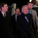 　米国のウィットコフ和平交渉担当特使（手前右）とクシュナー氏（同左）＝２０日、スイス・ダボス（ロイター＝共同）