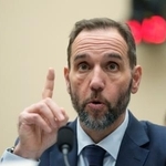 　２２日、米下院司法委員会の公聴会で証言したスミス元特別検察官＝ワシントン（ＡＰ＝共同）