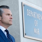 　ヘグセス米国防長官＝１５日、ワシントン郊外の国防総省（ＡＰ＝共同）