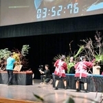 　高松市で開かれた「全国高校生花いけバトル」の全国大会＝２５日午後