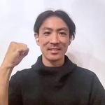 　オンラインで取材に応じ、ガッツポーズするノルディックスキー複合の渡部暁斗＝２６日