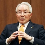 　インタビューに応じる西日本フィナンシャルホールディングスの村上英之社長