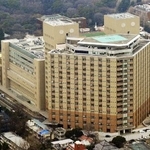 　東京都文京区の東大病院＝２０１２年