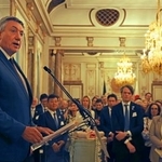 　日本との国交樹立１６０年を迎えることを祝う式典で、あいさつするベルギーのヤンボン副首相＝２７日、ブリュッセル（共同）