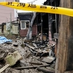 　北海道室蘭市の住宅火災現場＝２０２４年