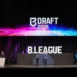 　初開催したバスケットボール「Ｂリーグ・プレミア」の新人ドラフトであいさつする島田慎二チェアマン＝２９日、東京都内