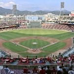 　マツダスタジアム＝広島市南区