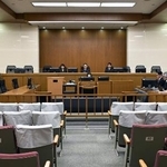 　「餃子の王将」社長射殺事件の初公判が行われた京都地裁の法廷＝昨年１１月