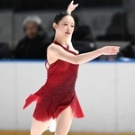 　成年女子ＳＰ　演技する神奈川・青木祐奈＝フラット八戸