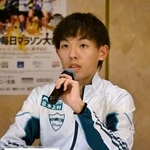 　別府大分毎日マラソンを前に記者会見で意気込みを語る黒田朝日＝３１日、大分市