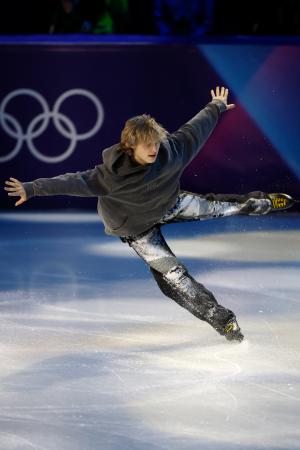 　エキシビションで演技するイリア・マリニン＝ミラノ（共同）