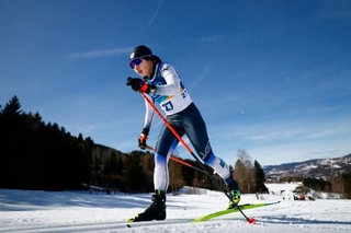 　女子５０キロクラシカルで力走する土屋正恵。２３位だった＝テーゼロ（共同）