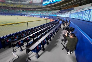 　バンテリンドームナゴヤに新設されたテラス型観客席「ホームランウイング」＝２４日