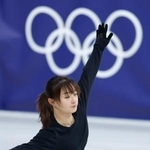 　公式練習で調整する坂本花織＝ミラノ（共同）