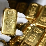 　保管されている金地金＝１月２８日、ドイツ・ミュンヘン（ロイター＝共同）