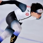 　試合会場で調整する森重航＝ミラノ（共同）