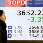 　東証株価指数を示すモニター＝５日午前、東京都中央区