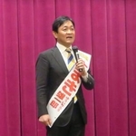 　支援者を前に演説する国民民主党の玉木代表＝５日午後、香川県坂出市
