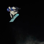 　男子ビッグエア予選　ジャンプする荻原大翔＝リビーニョ（共同）