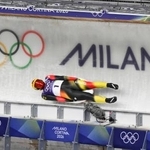 　男子１人乗りを制したドイツのランゲンハン＝コルティナダンペッツォ（共同）