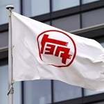 　トヨタ自動車の旗＝愛知県豊田市