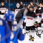 　イタリアに敗れ、肩を落とす小池（先頭）ら日本＝ミラノ（共同）