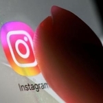 　スマートフォン上のインスタグラムのアプリ＝２０２５年１０月（ロイター＝共同）