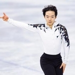 　男子ＳＰ　演技する鍵山優真＝ミラノ（共同）