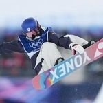 　スノーボード女子ハーフパイプ予選に臨む清水さら＝１１日、リビーニョ（ＡＰ＝共同）