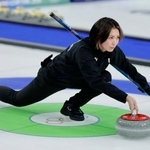 　試合会場で調整する吉村＝コルティナダンペッツォ（共同）