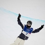 　男子ハーフパイプ予選１回目を終えた山田琉聖＝リビーニョ（共同）