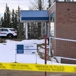 　銃乱射事件が発生したカナダ西部ブリティッシュコロンビア州の学校＝１１日（ロイター＝共同）